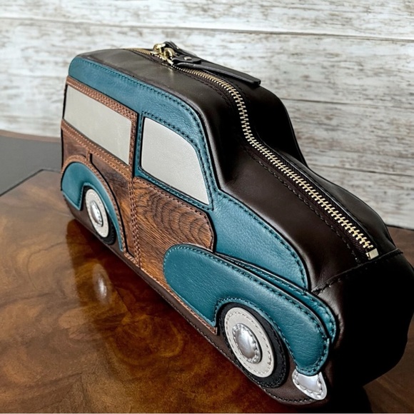 VERY RARE NWT Kate Spade 2012 Knock On Wood Appliqué Vintage Woody Wagon Clutch - Picture 5 of 16